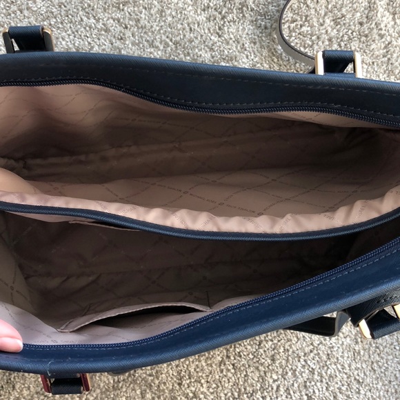 *SOLD* Michael Kors Admiral Blue Jet Set Purse - Picture 10 of 11